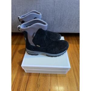 Women’s Merrel Tundra Slip On Waterproof Insulated Boot 6.5 Blk